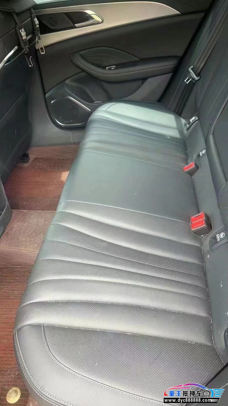 23年红旗H5轿车抵押车出售