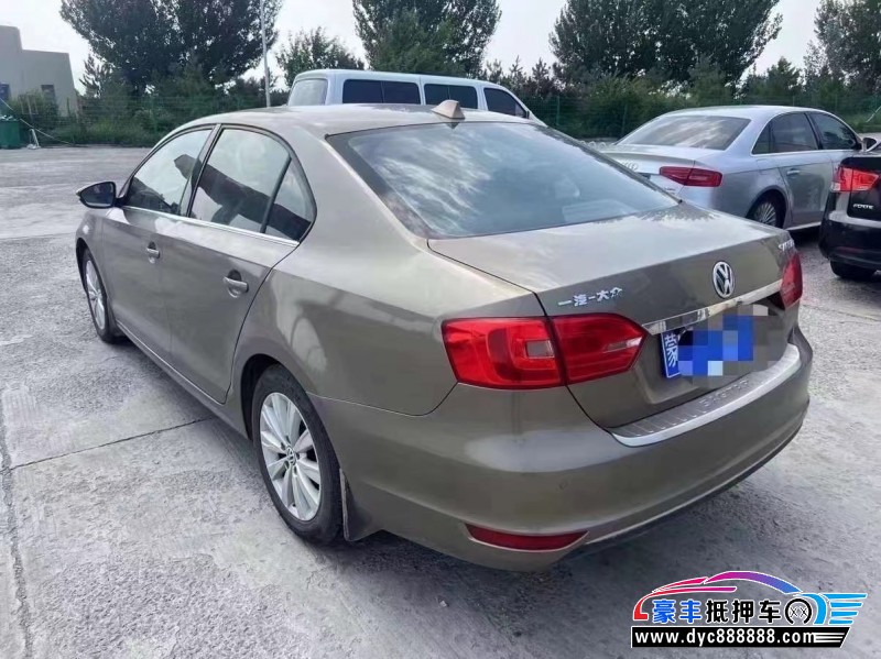 14年大众速腾轿车抵押车出售