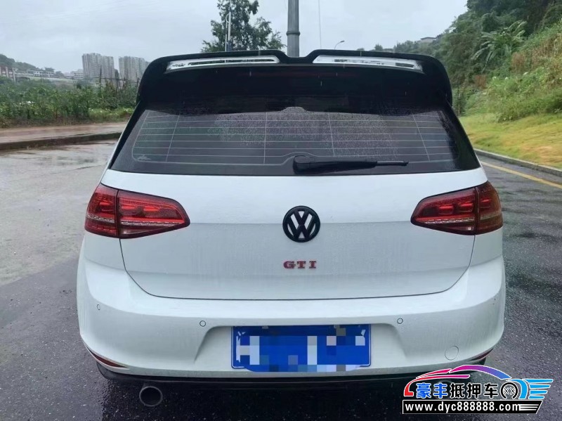 16年大众高尔夫轿车抵押车出售