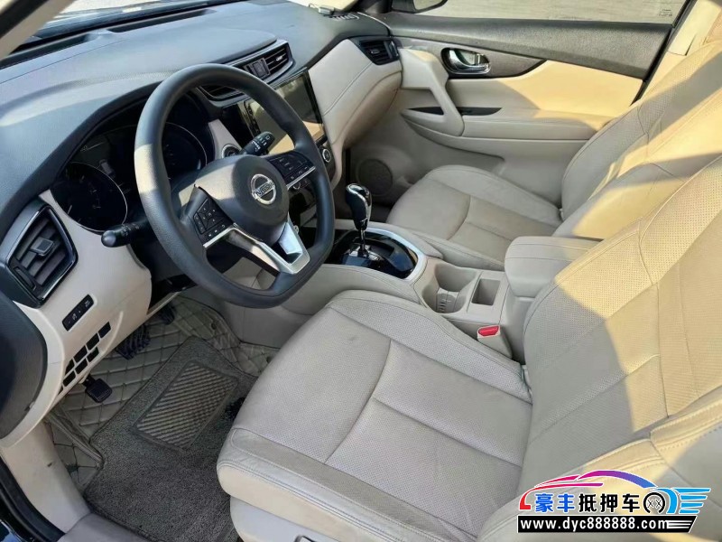 18年日产奇骏轿车抵押车出售