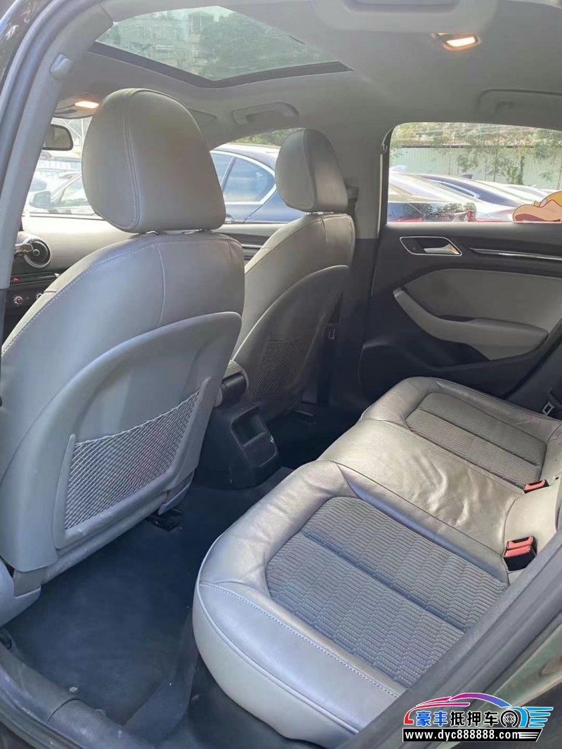 18年奥迪A3轿车抵押车出售