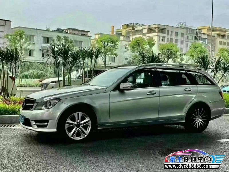 12年奔驰C轿车抵押车出售