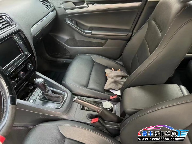 18年大众速腾轿车抵押车出售