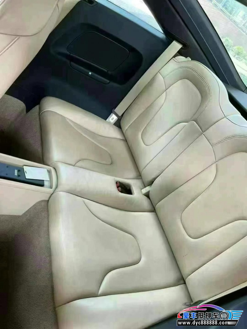 09年奥迪TT轿车抵押车出售