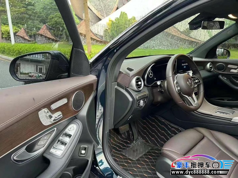 23年奔驰GLC轿车抵押车出售