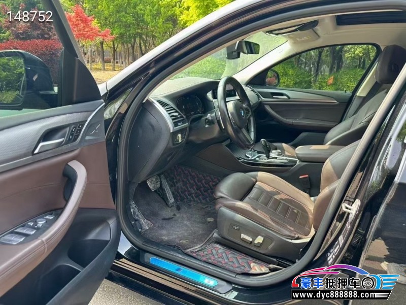 21年宝马X4轿车抵押车出售