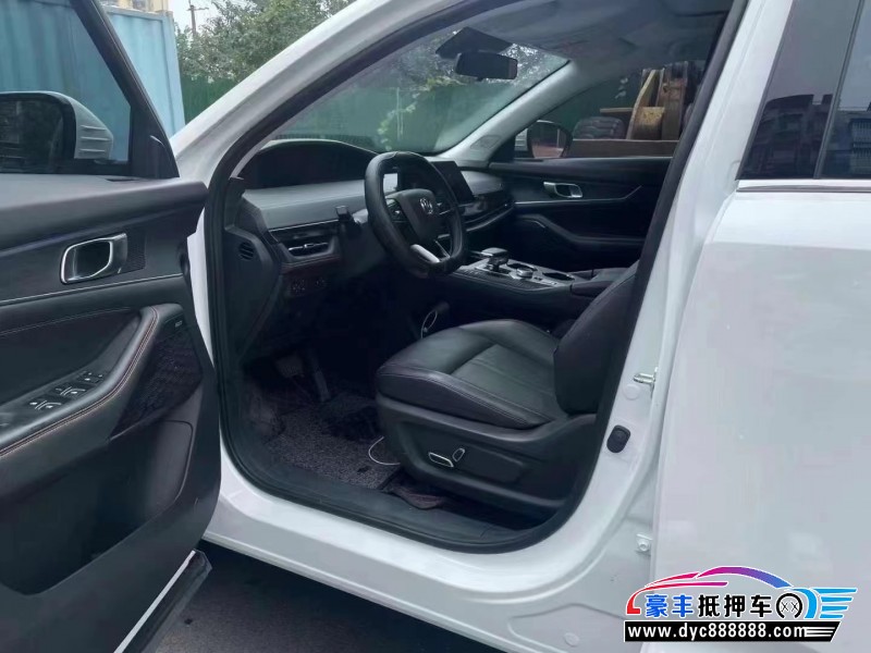 22年长安长安UNI轿车抵押车出售