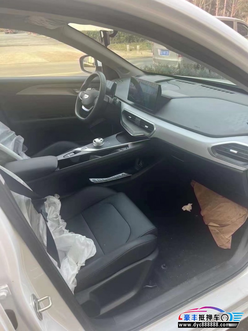 24年吉利几何轿车抵押车出售