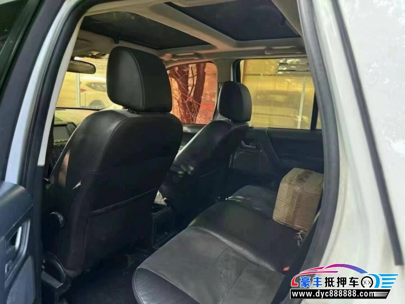 11年路虎神行者轿车抵押车出售