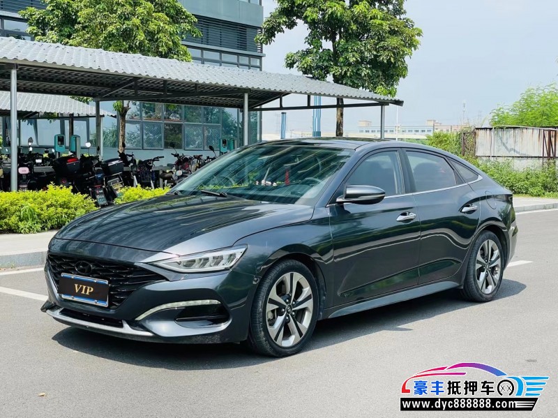 20年现代菲斯塔轿车抵押车出售