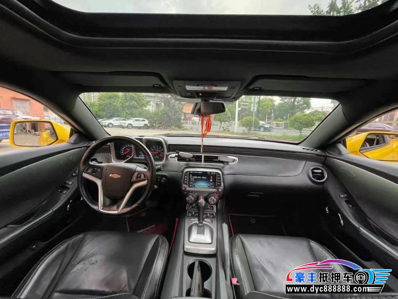 16年雪佛兰科迈罗轿车抵押车出售