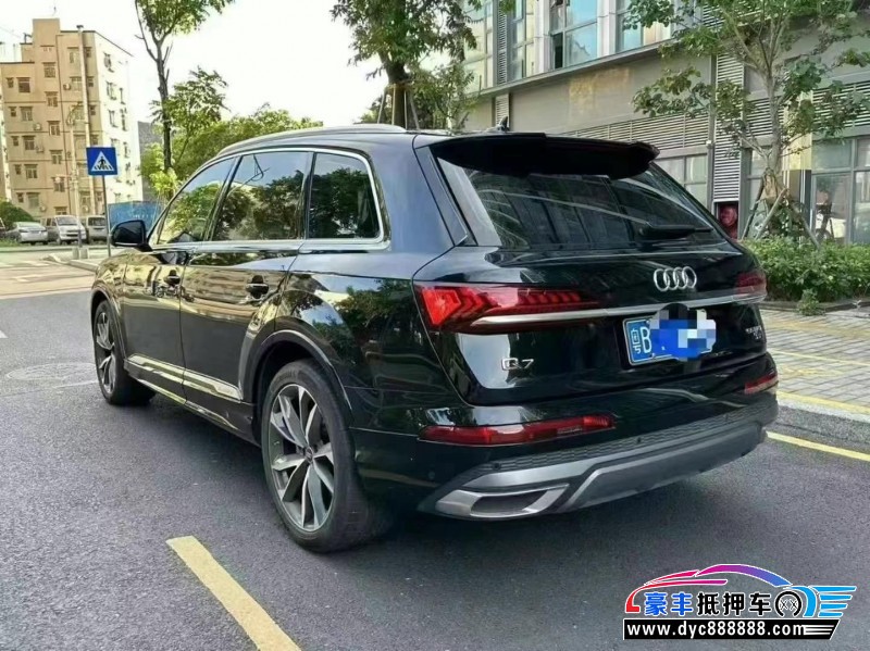 23年奥迪Q7轿车抵押车出售