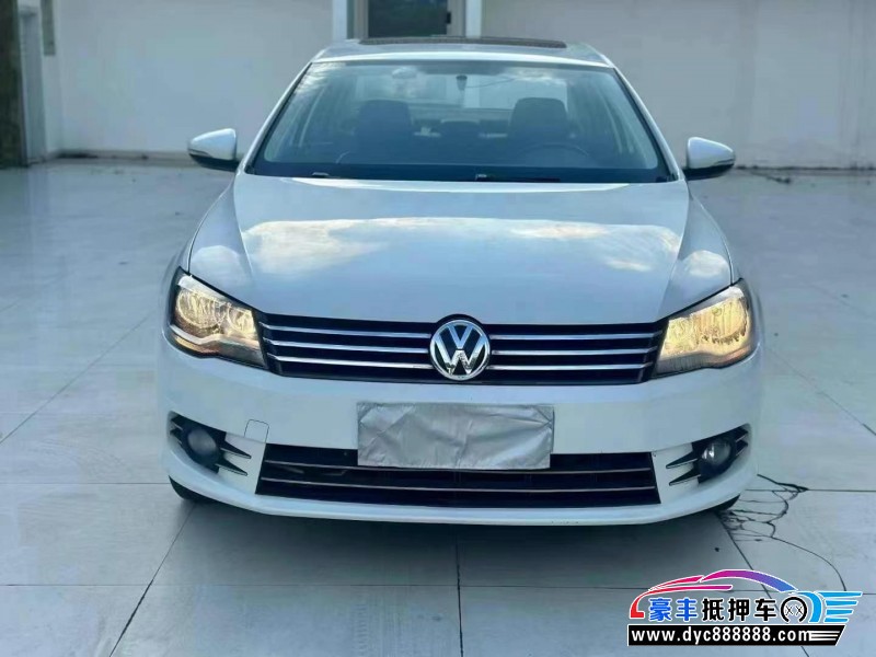 14年大众宝来轿车抵押车出售