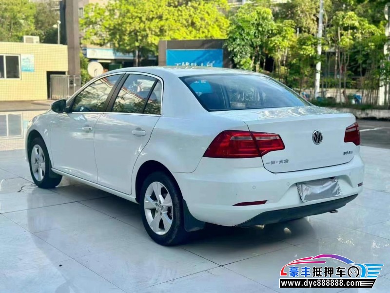 14年大众宝来轿车抵押车出售
