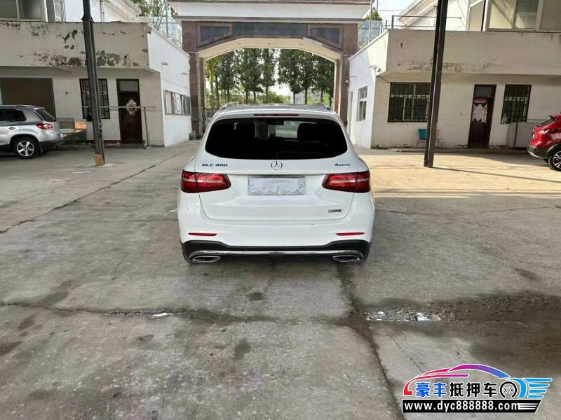 18年奔驰GLC轿车抵押车出售