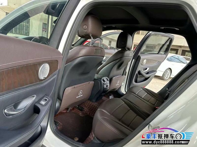 18年奔驰GLC轿车抵押车出售