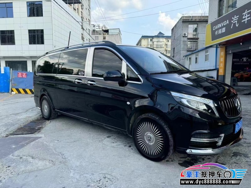 22年奔驰威霆轿车抵押车出售