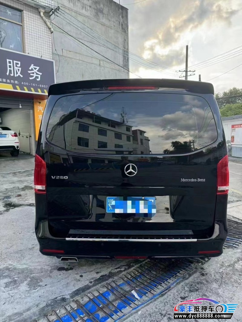 22年奔驰威霆轿车抵押车出售