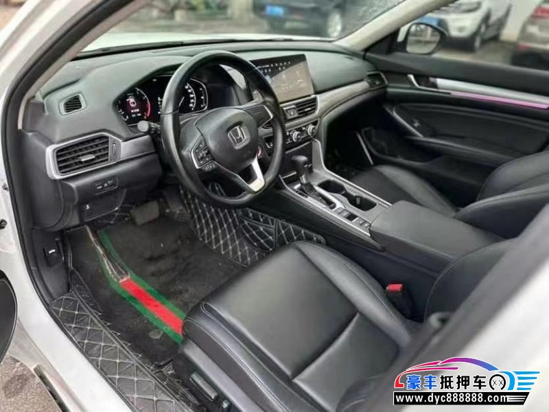 22年本田雅阁轿车抵押车出售