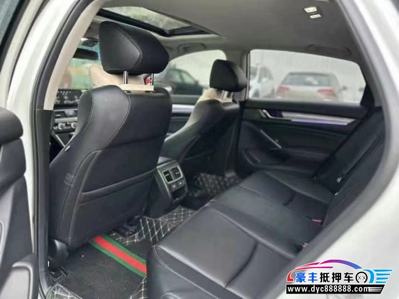 22年本田雅阁轿车抵押车出售