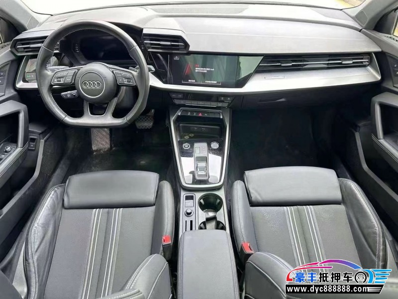 22年奥迪A3轿车抵押车出售