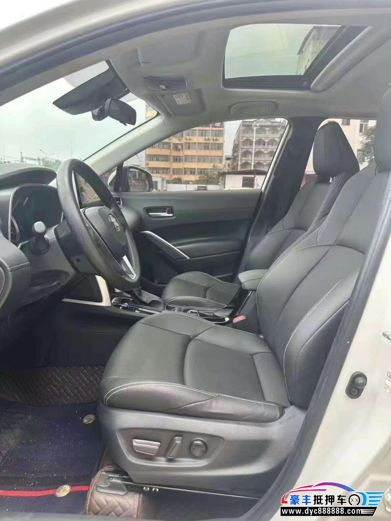 22年丰田锋兰达轿车抵押车出售