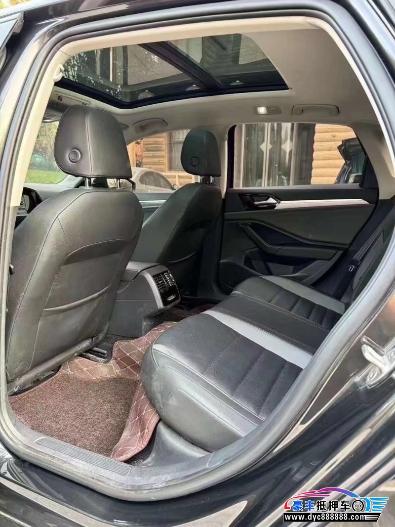 20年大众速腾轿车抵押车出售