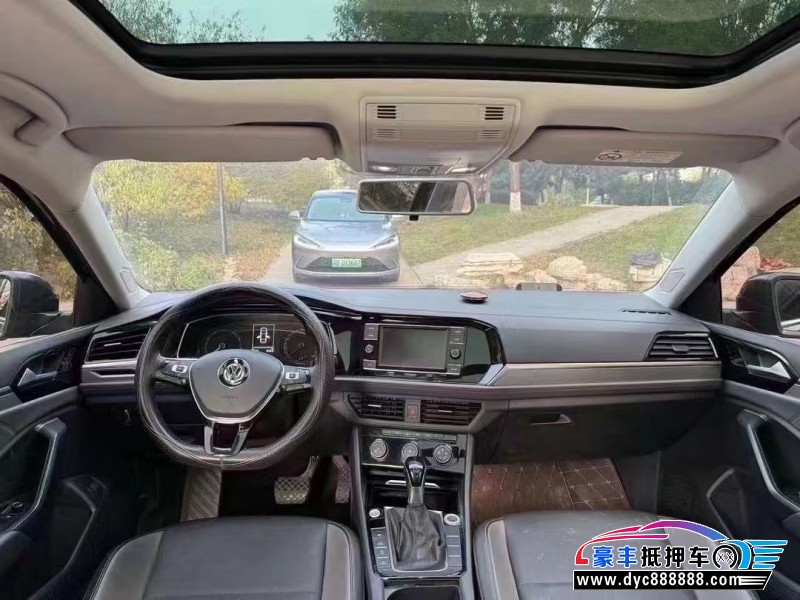 20年大众速腾轿车抵押车出售