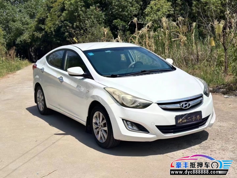 15年现代朗动轿车抵押车出售