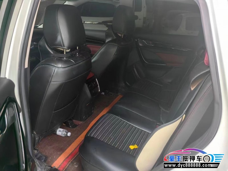 22年东风风神AX7轿车抵押车出售