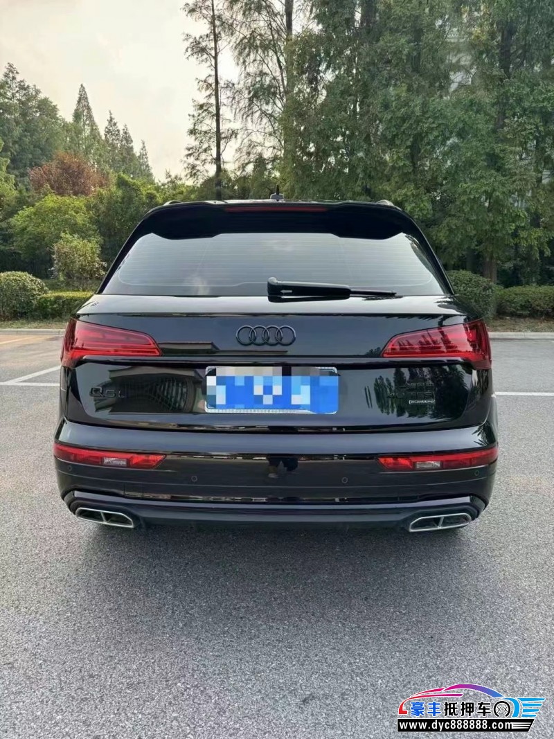 23年奥迪Q5轿车抵押车出售