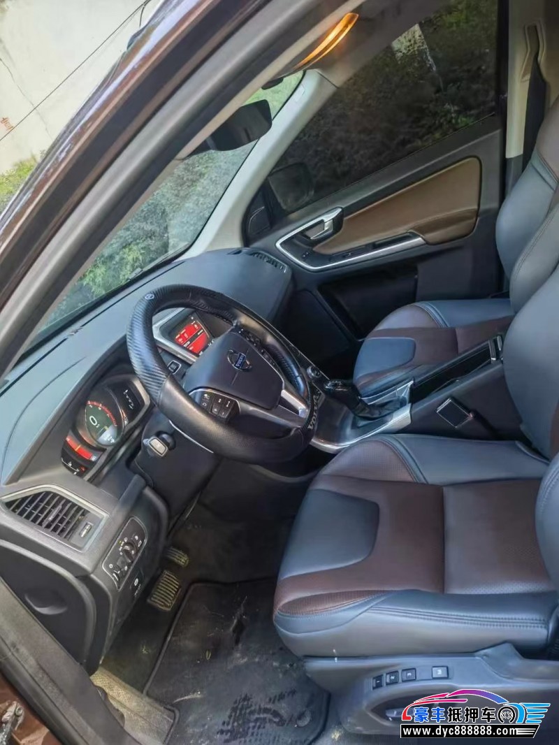 14年沃尔沃XC60轿车抵押车出售