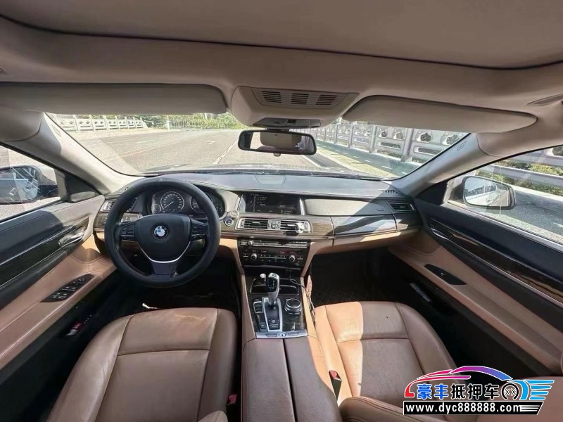 15年宝马7系轿车抵押车出售