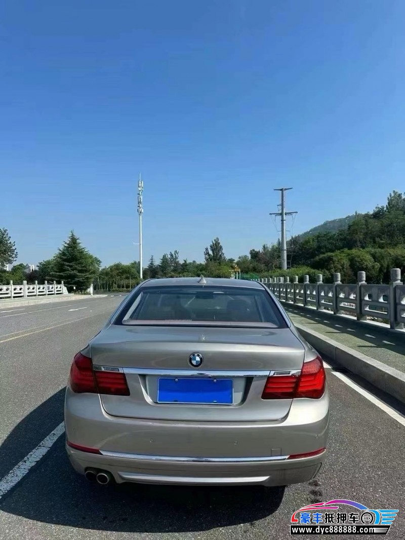 15年宝马7系轿车抵押车出售