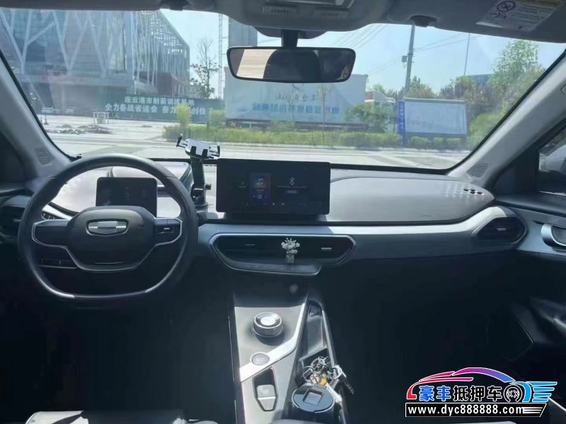 24年吉利几何轿车抵押车出售