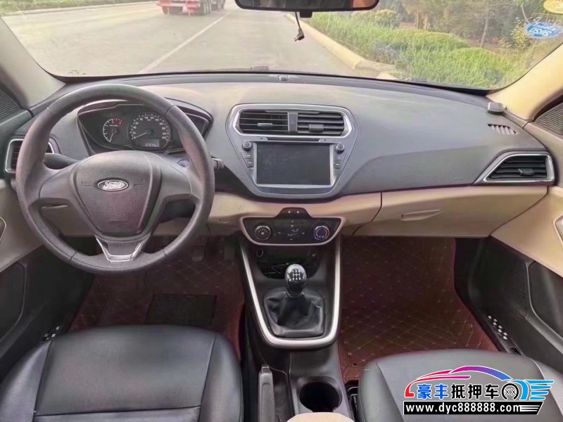 18年福特福睿斯轿车抵押车出售