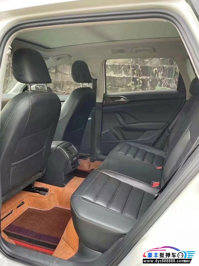 20年大众途岳轿车抵押车出售