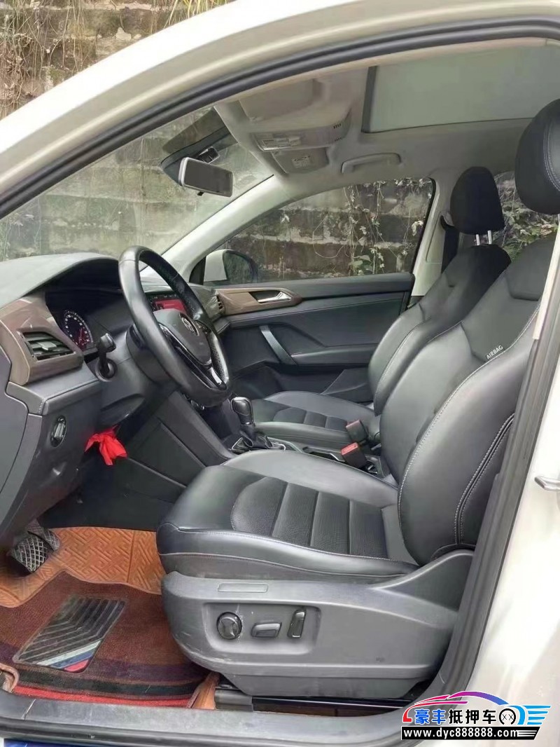 20年大众途岳轿车抵押车出售