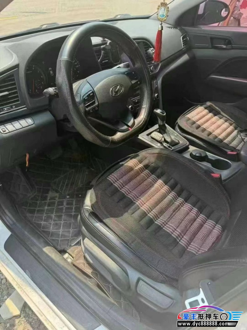 19年现代领动轿车抵押车出售