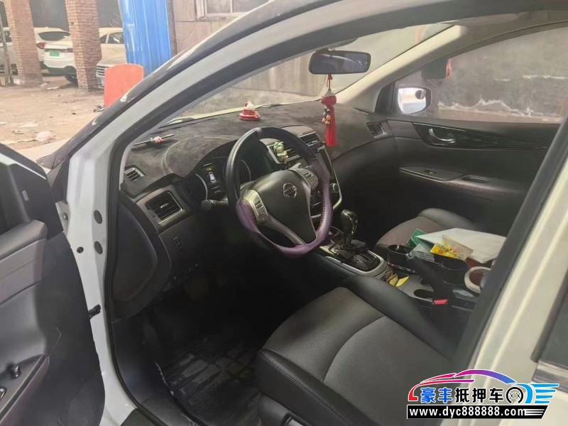 20年日产骐达轿车抵押车出售