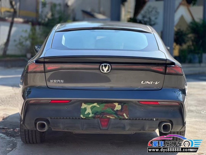 24年长安长安UNI轿车抵押车出售