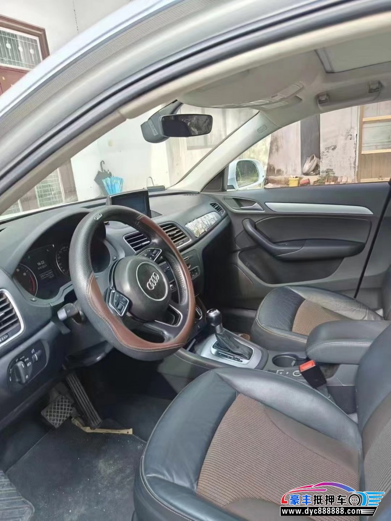 17年奥迪Q3轿车抵押车出售