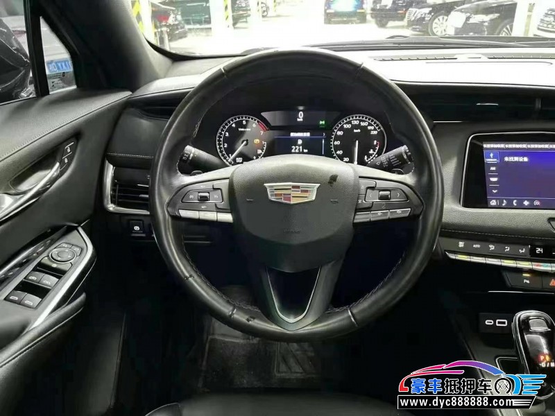 21年凯迪拉克XT4轿车抵押车出售