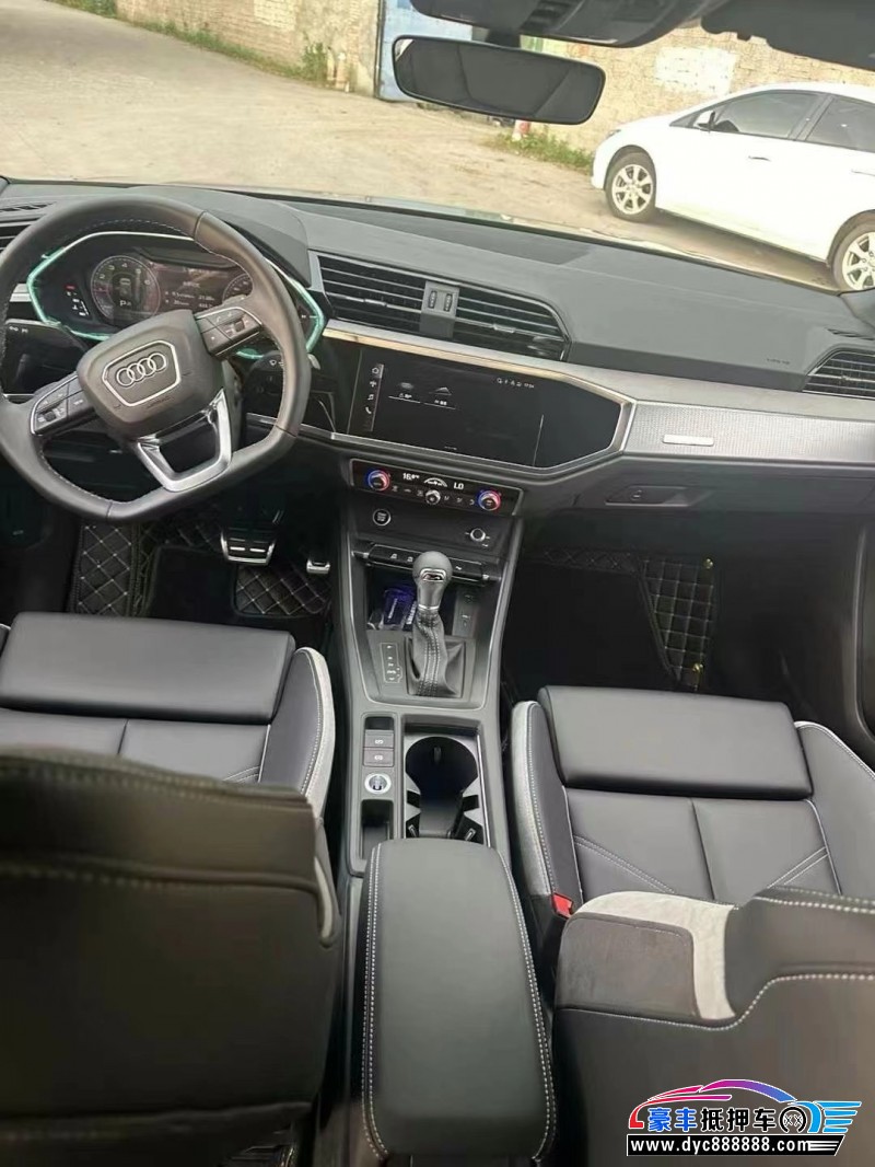 24年奥迪Q3轿车抵押车出售