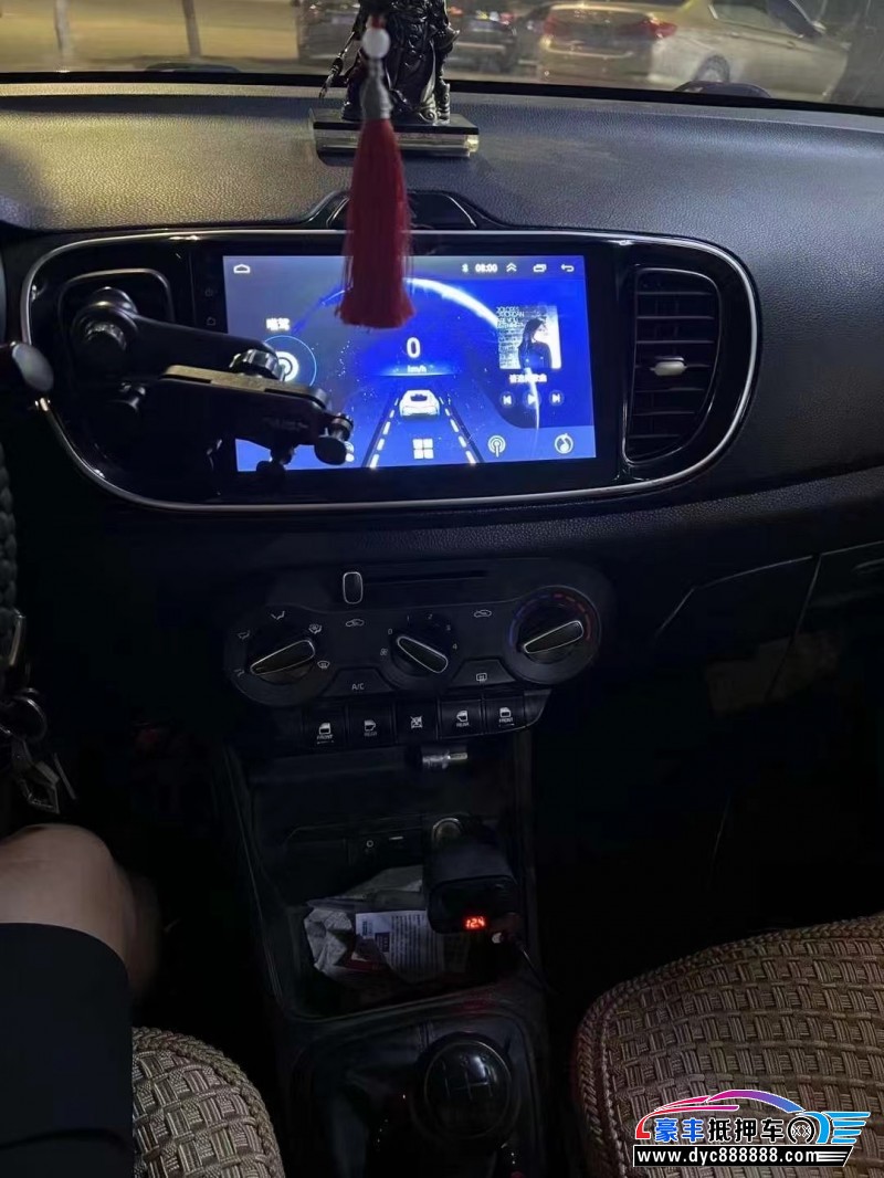 18年起亚焕驰轿车抵押车出售