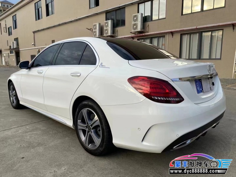 20年奔驰C轿车抵押车出售