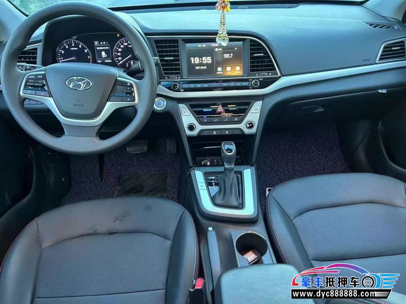 16年现代领动轿车抵押车出售