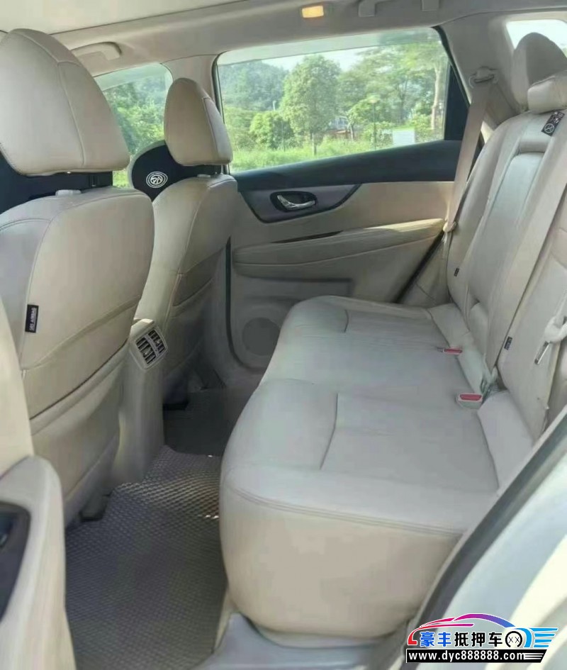 16年日产奇骏轿车抵押车出售