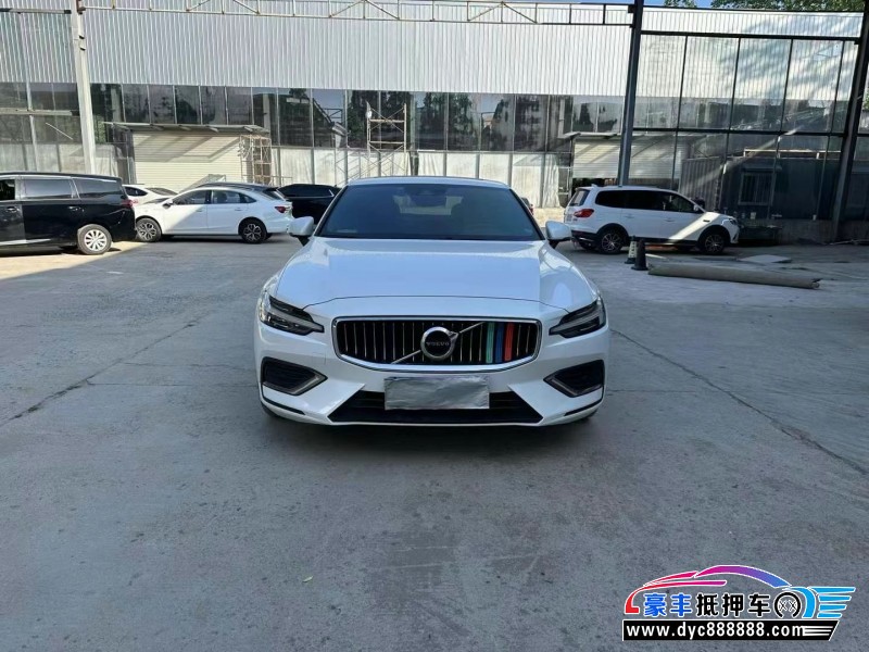 22年沃尔沃S60轿车抵押车出售