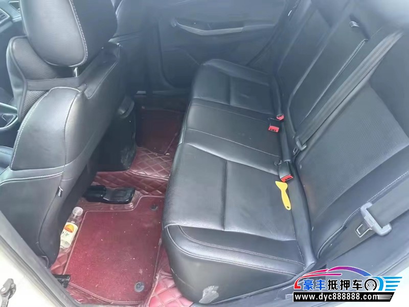 17年福特福睿斯轿车抵押车出售